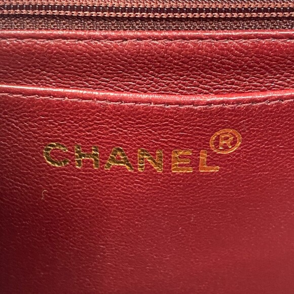 CHANEL Black Bag - Picture 11 of 16